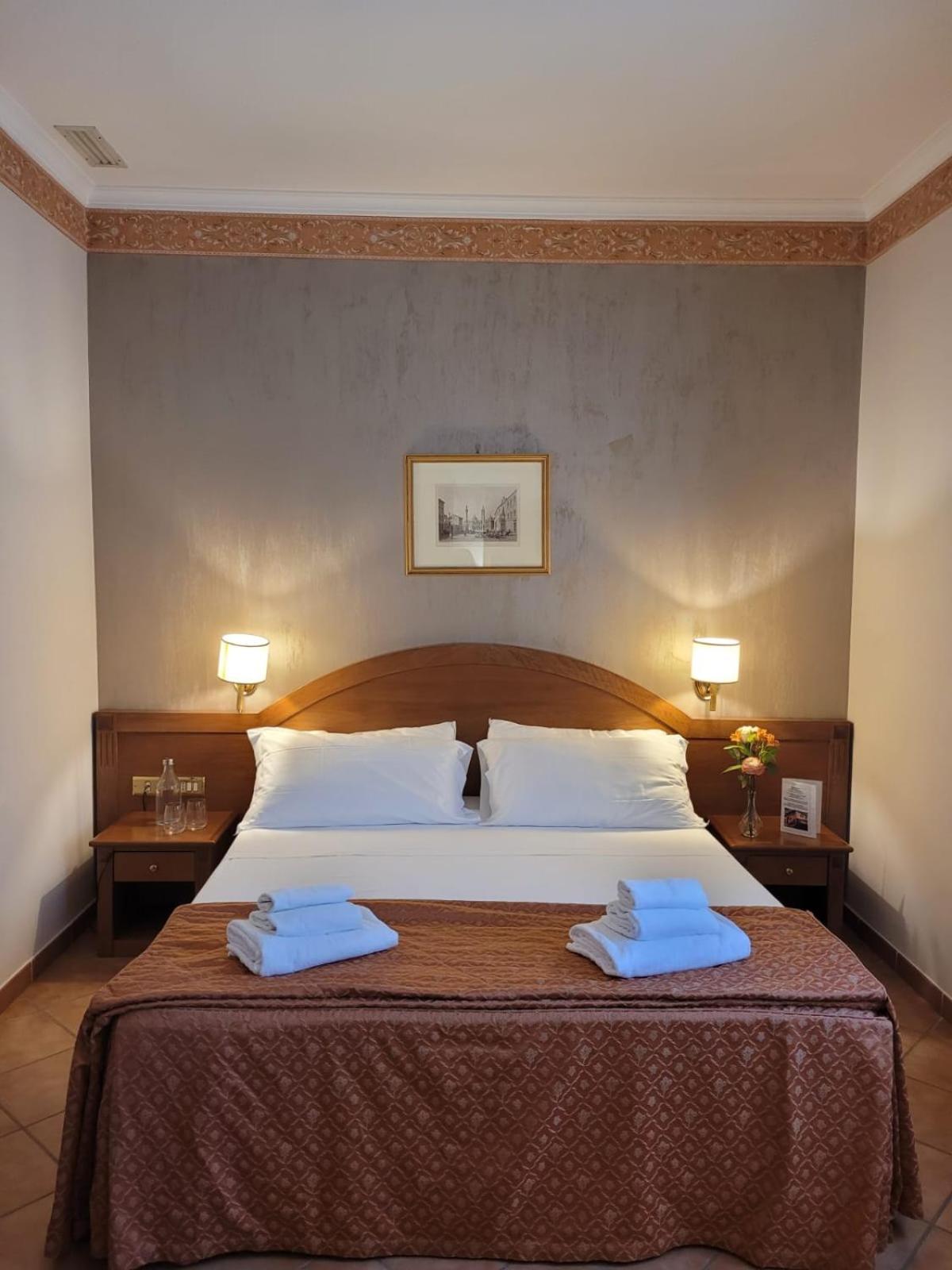 Hotel Squarciarelli Grottaferrata Zewnętrze zdjęcie