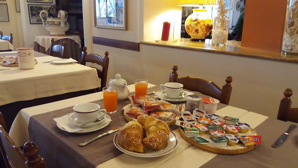 Hotel Squarciarelli Grottaferrata Zewnętrze zdjęcie